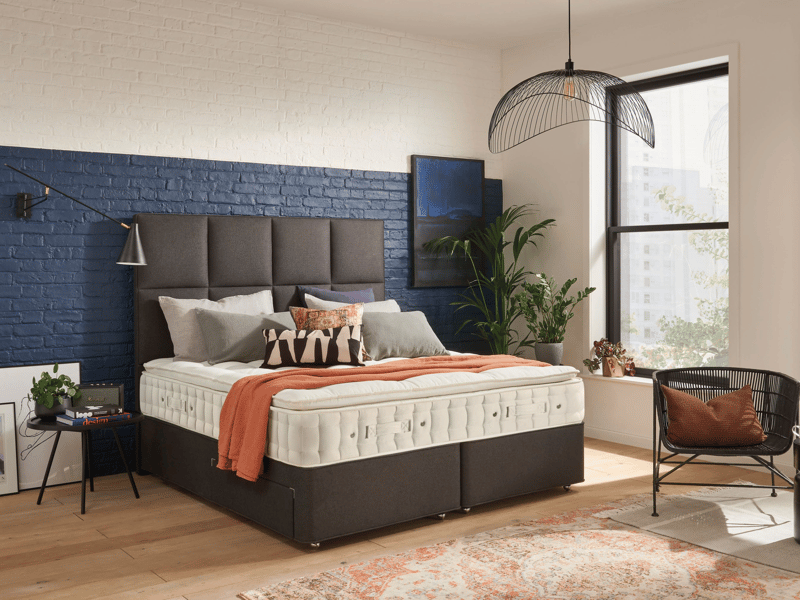 Hypnos Pillow Top Select 1200 Pocket Natural Mattress - image 3