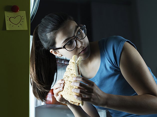 Best And Worst Foods To Eat Before Going To Bed